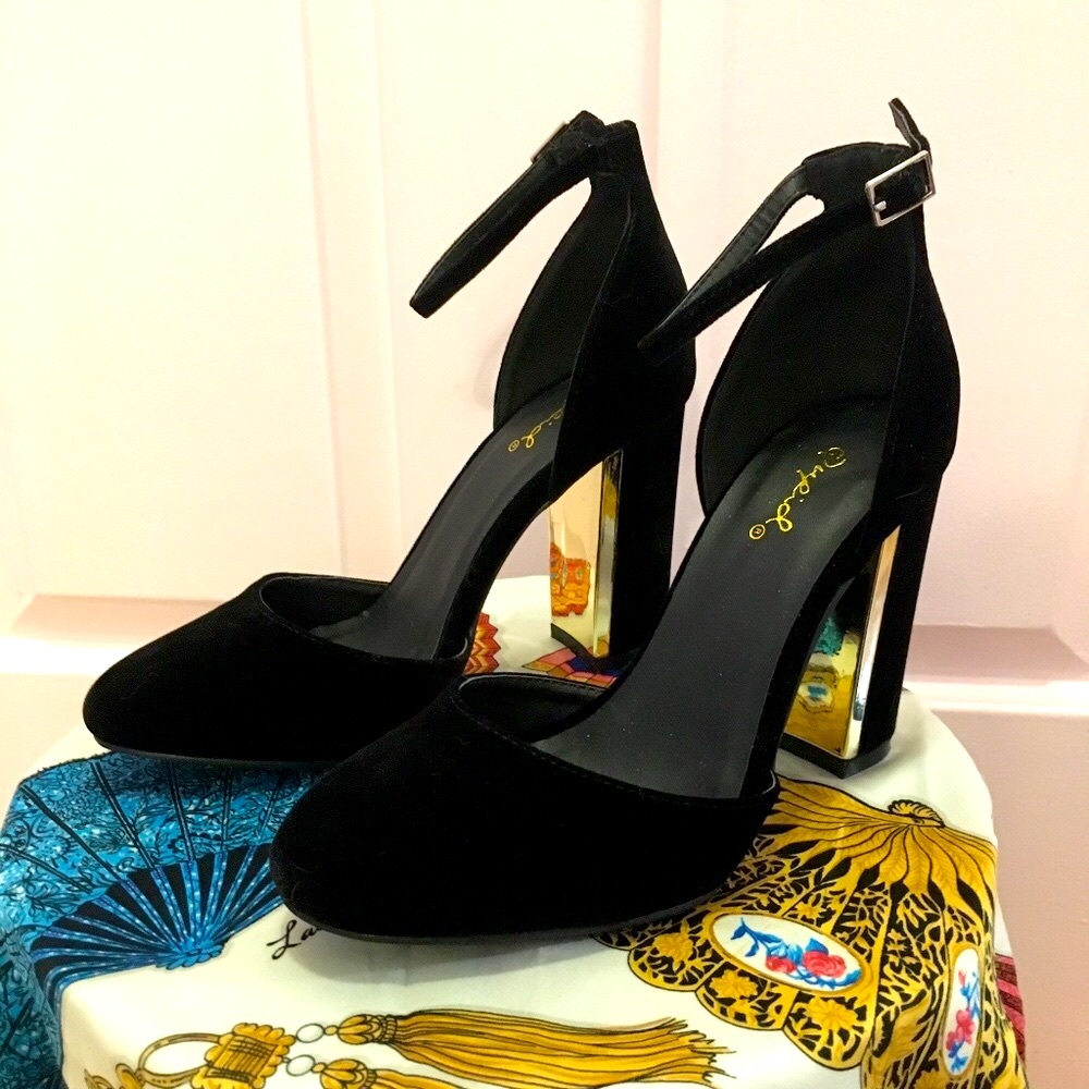 PRICE DROP! ⭐️HOST PICK!⭐️ NWOT! Qupid Gorgeous Pumps-price dropped-were $42 - Picture 1 of 8